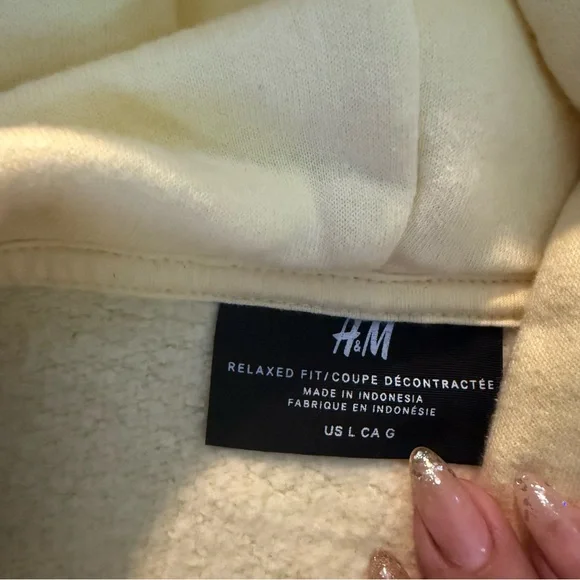 Michigan Wolverines Crop Hoodie - Picture 5 of 7